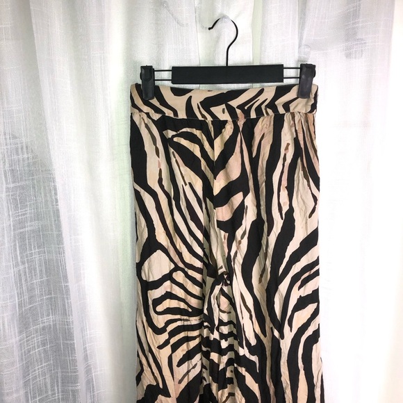 Zebra Print Wide Leg Pants size 2 - Picture 7 of 14